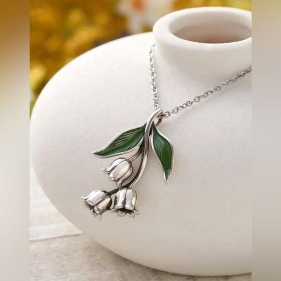 Flower Necklace #1685 - Picture 1 of 4